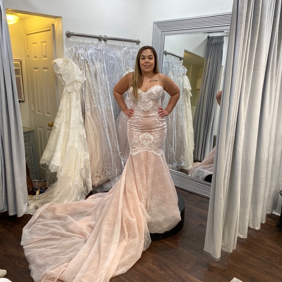 Wedding gown